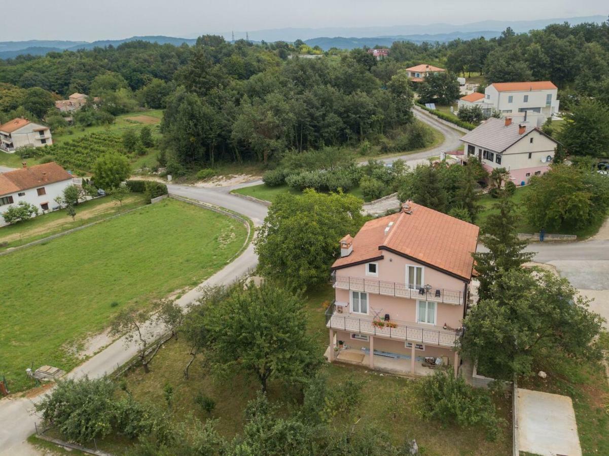 Middle Istra Apartment Pazin Exterior foto