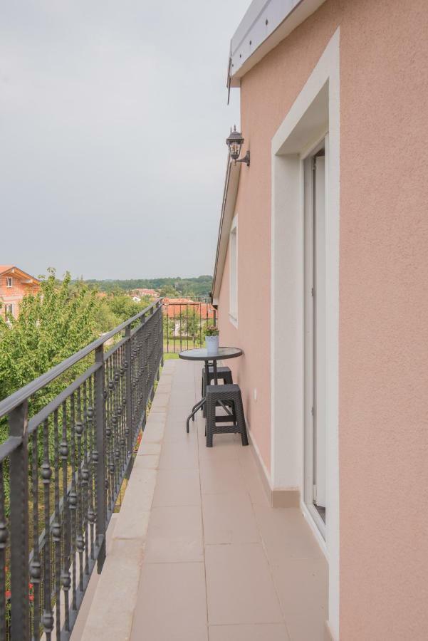 Middle Istra Apartment Pazin Exterior foto
