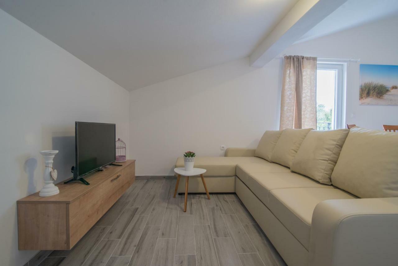 Middle Istra Apartment Pazin Exterior foto