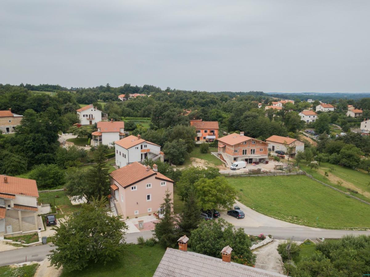 Middle Istra Apartment Pazin Exterior foto